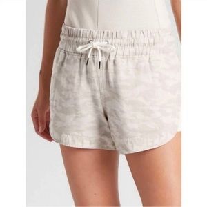 Athleta Cabo Tide Linen Short